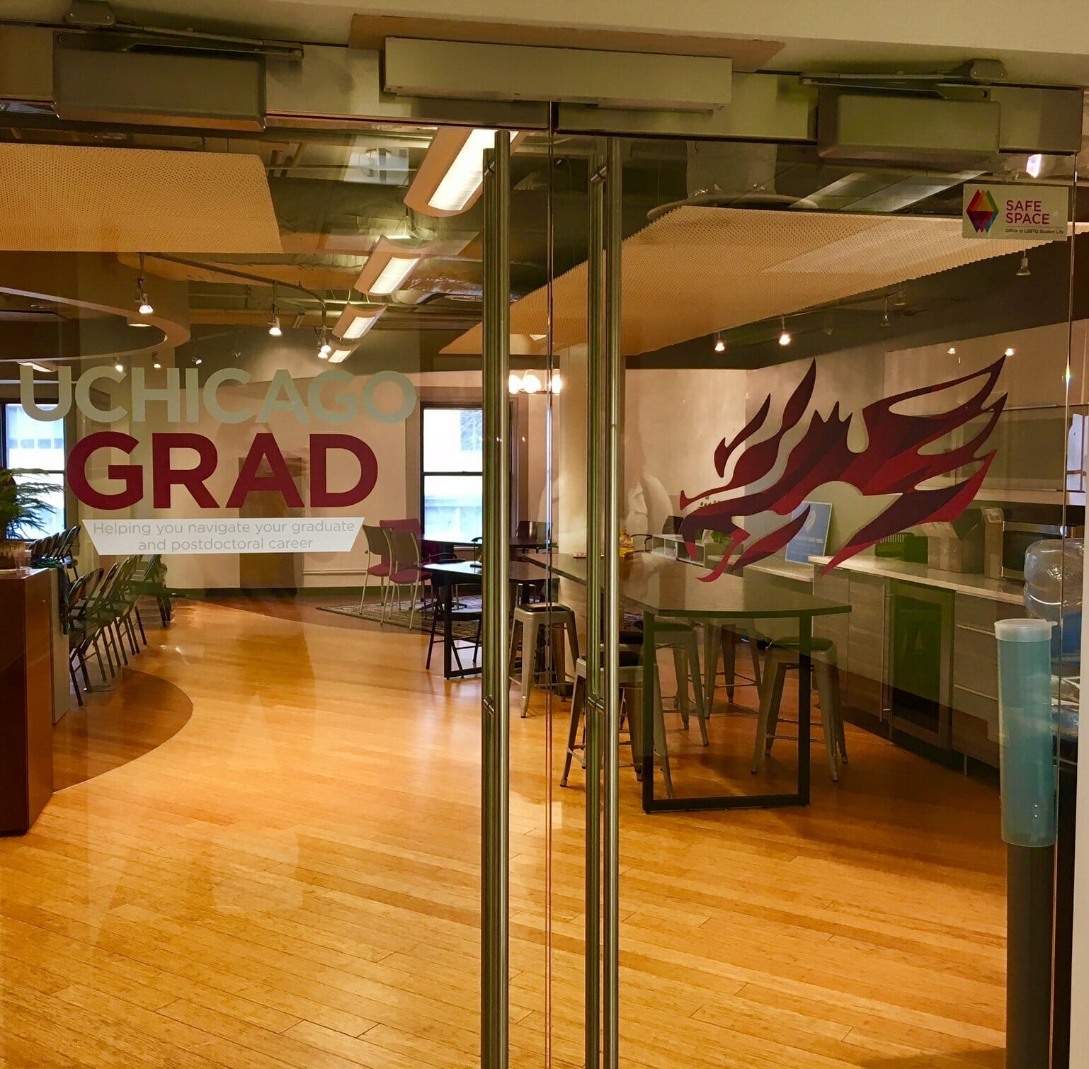 UChicago GRAD HQ space.